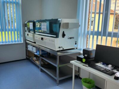 műszer szállítás