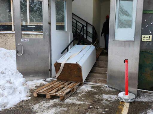 nehez-targyak-mozgatasa nehéz tárgyak mozgatása lépcsőn